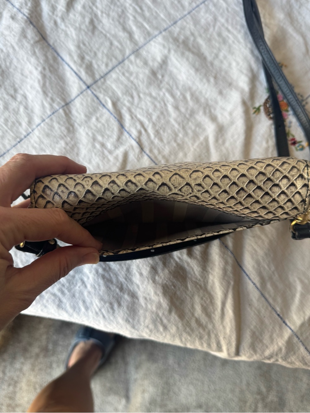 Rare Snake-Embossed Convertible  Crossbody/Clutch - Picture 4 of 4